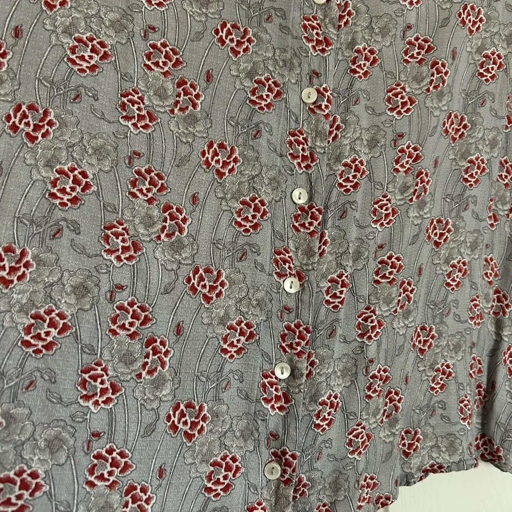 🌹Lucky Brand Gray Blouse with Puff Sleeves and Buttoned Style - Picture 4 of 9